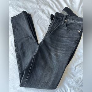 Jcrew skinny jeans in a dark grey/black fade, size 30T - like new condition!
